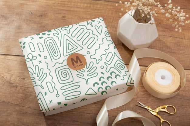 Free Elegant Wrapping Paper Real Context Mockup Psd