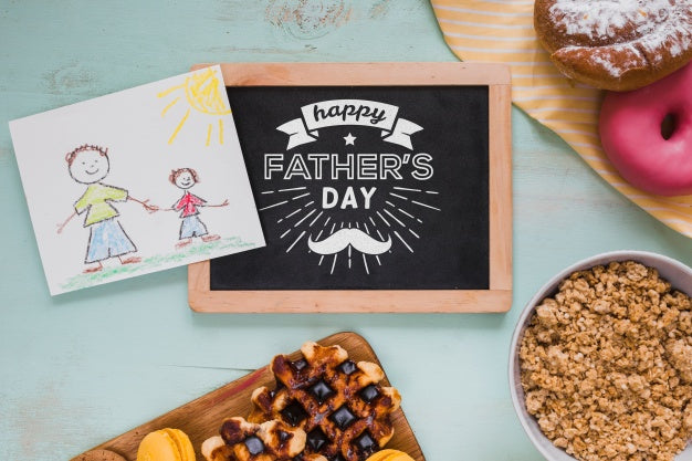 Free Fathers Day Mockup With Slate Psd