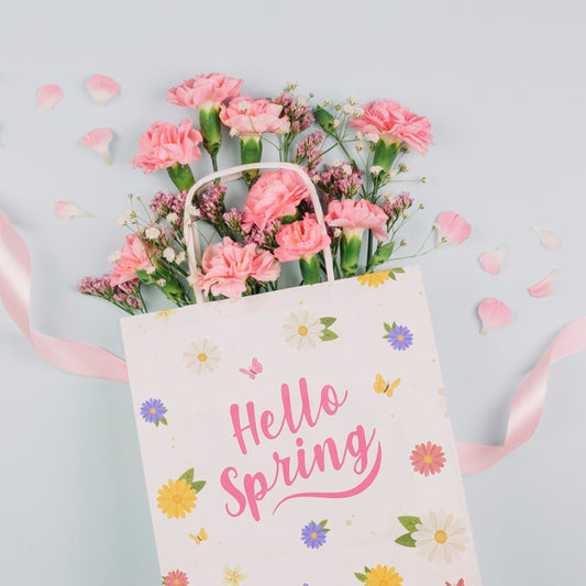 Free Flat Lay Bag Mockup With Spring Concept Psd