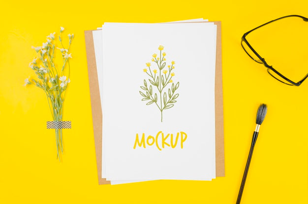 Free Flat Lay Botanical Mock-Up On Desk Psd