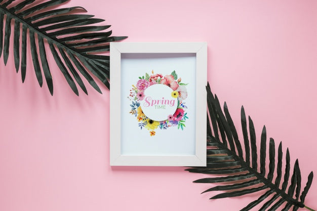 Free Flat Lay Frame Mockup For Spring Psd