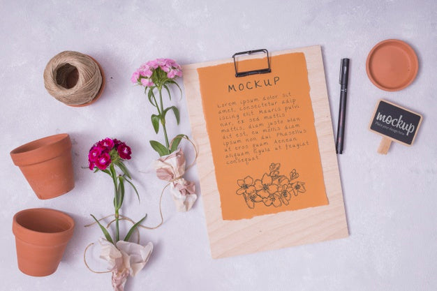 Free Flat Lay Gardening Elements With Clipboard Mock-Up Psd