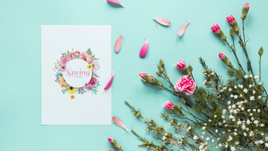 Free Flat Lay Greeting Card Mockup For Spring Psd