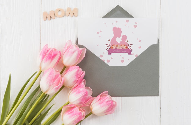 Free Flat Lay Mothers Day Card Mockup Psd