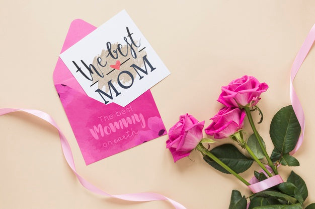 Free Flat Lay Mothers Day Card Mockup Psd