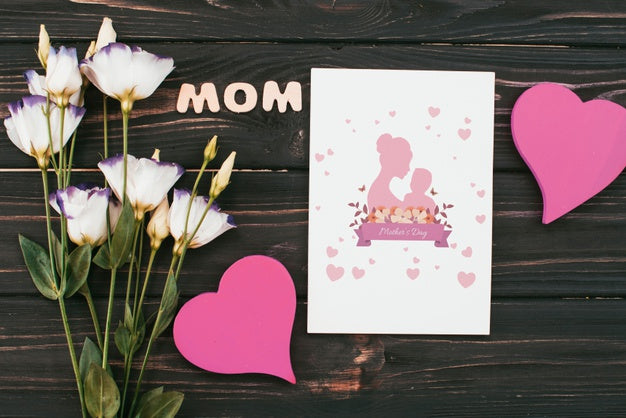 Free Flat Lay Mothers Day Card Mockup Psd