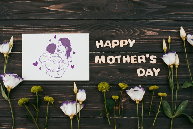 Free Flat Lay Mothers Day Card Mockup Psd