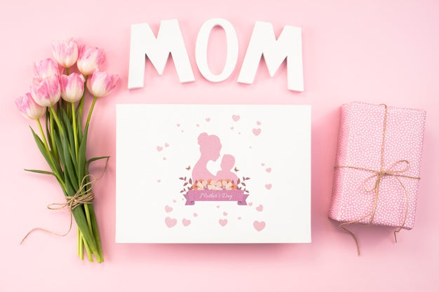 Free Flat Lay Mothers Day Card Mockup Psd