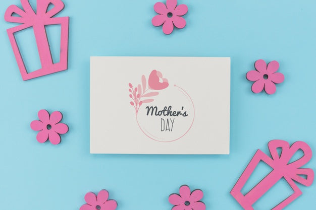 Free Flat Lay Mothers Day Card Mockup Psd