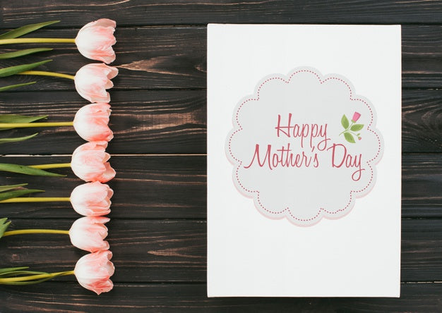 Free Flat Lay Mothers Day Card Mockup Psd