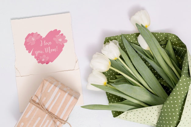 Free Flat Lay Mothers Day Composition With Card Mockup Psd