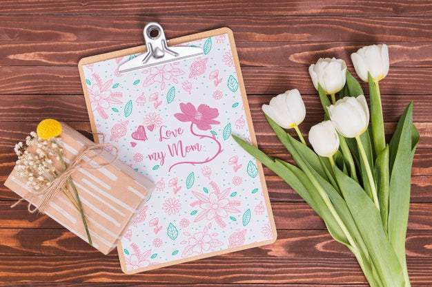 Free Flat Lay Mothers Day Composition With Clipboard Mockup Psd