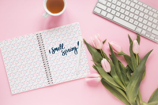 Free Flat Lay Notepad Mockup For Spring Psd