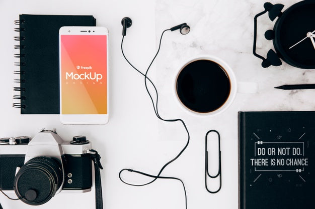 Free Flat Lay Smartphone Mockup On Workspace Psd