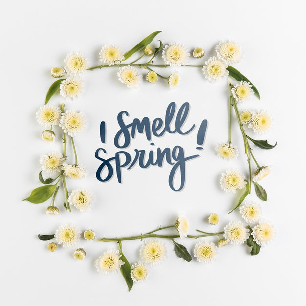 Free Flat Lay Spring Mockup With Copyspace And Frame Psd