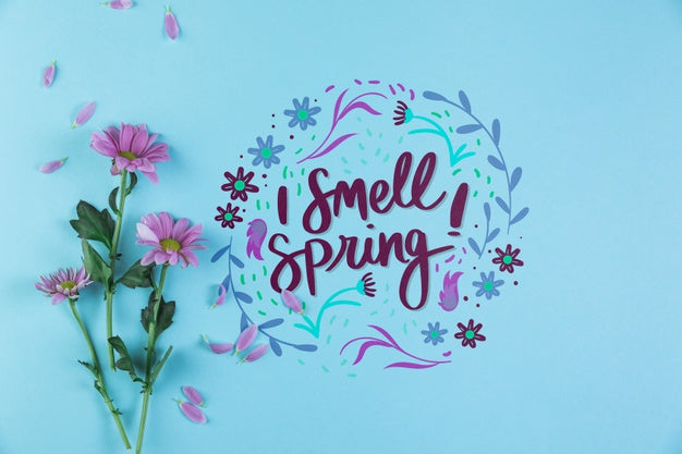 Free Flat Lay Spring Mockup With Copyspace Psd