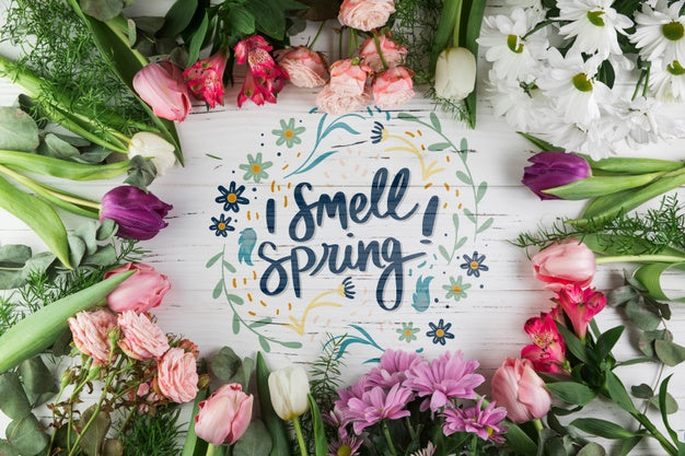 Free Flat Lay Spring Mockup With Copyspace Psd