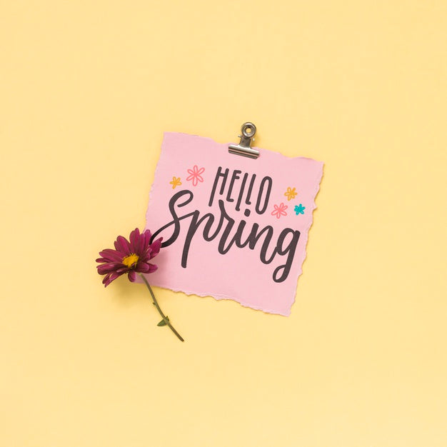 Free Flat Lay Spring Mockup With Greeting Card Psd