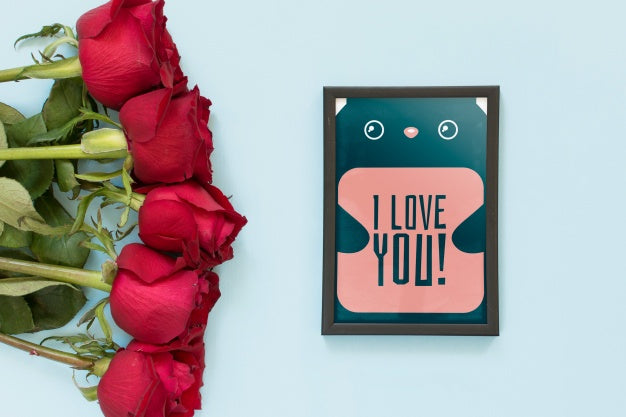 Free Frame Mockup With Roses For Valentines Day Psd