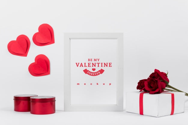 Free Frame Mockup With Valentine Concept Psd