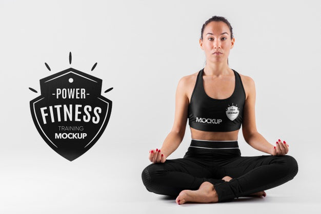 Free Full Shot Woman Meditation Pose Psd