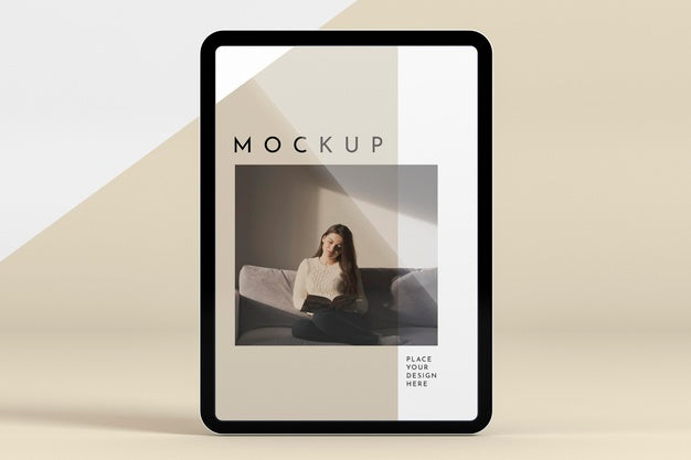 Free Futuristic Tablet With Screen Mock-Up Psd