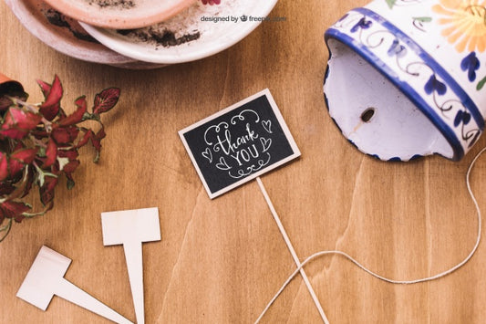 Free Gardening Mockup With Tags Psd