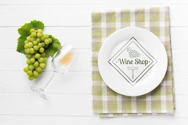 Free Grape Beside Glass Of Wine Psd