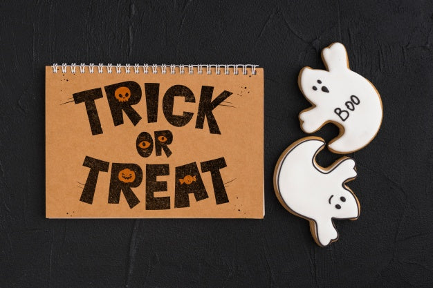 Free Halloween Mockup With Calendar Psd