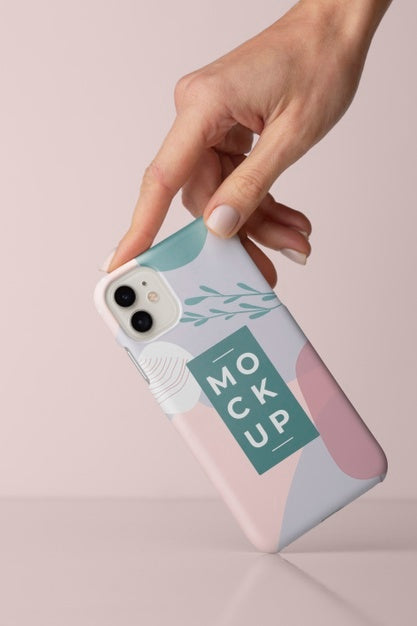 Free Hand Holding Smartphone With Mock-Up Phone Case Psd