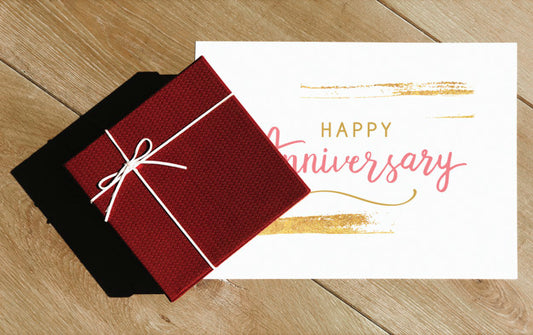 Free Happy Anniversary Card Mockup With A Gift Box Psd