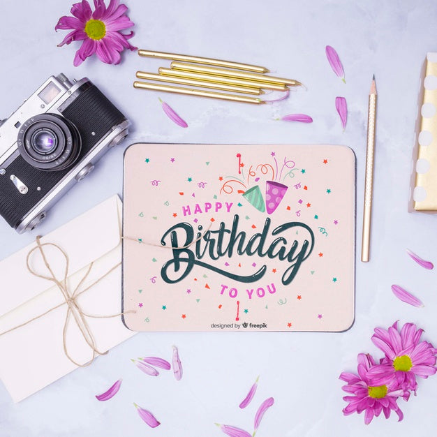 Free Happy Birthday Mock-Up With Retro Camera Top View Psd