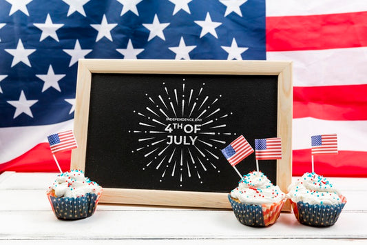 Free Independence Day Mockup With Slate Psd