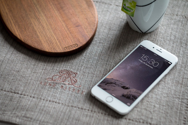 Free Iphone 6 Photography Mockup