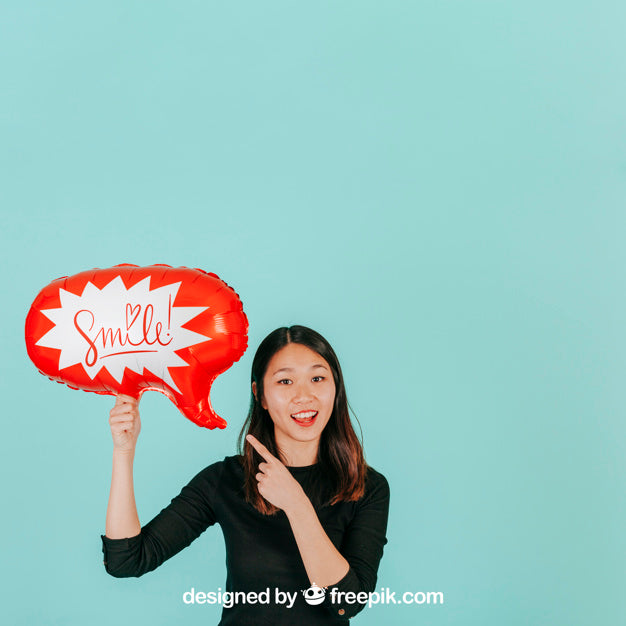 Free Joyful Woman With Speech Balloon Mockup Psd