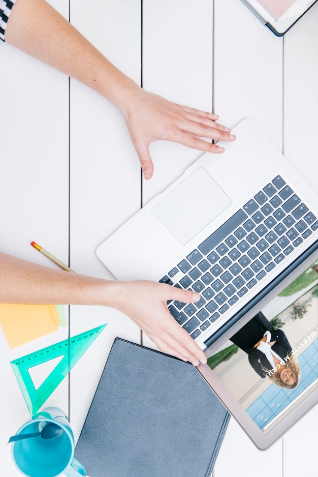 Free Laptop Mockup On Office Desk Psd