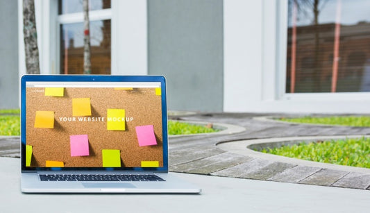 Free Laptop Mockup Outdoors Psd