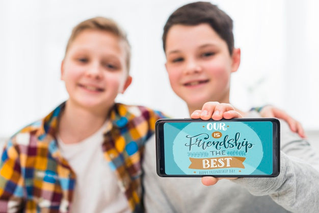 Free Medium Shot Happy Boys With Smartphone Psd