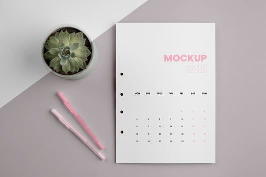 Free Minimalist Mock-Up Calendar Arrangement Psd