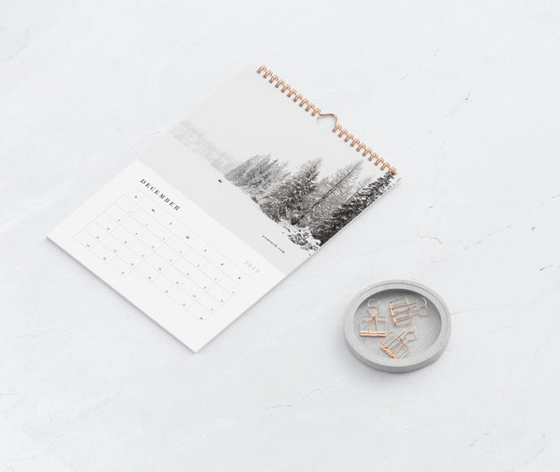 Free Mock-Up Book Spiral Link For Calendar Concept Psd