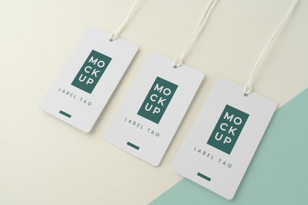 Free Mock-Up Paper Tags Composition Psd