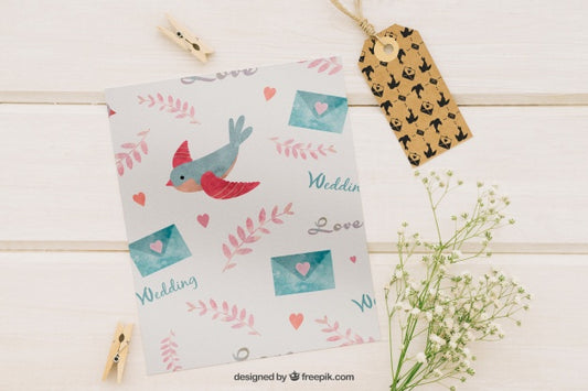 Free Mock Up With Label, Template, Clothespins And Flowers Psd