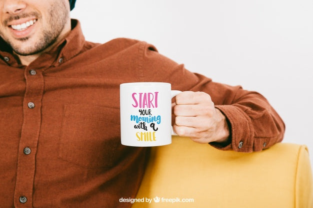 Free Mock Up With Smiley Man And Mug Psd