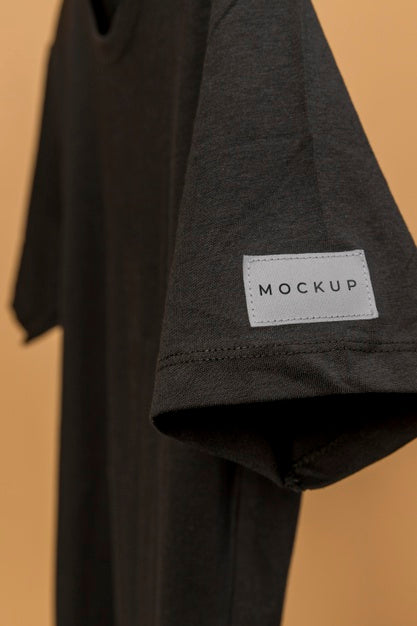 Free Mockup T Shirt Close Up Psd