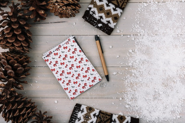 Free Notebook Cover Mockup With Christmas Concept Psd