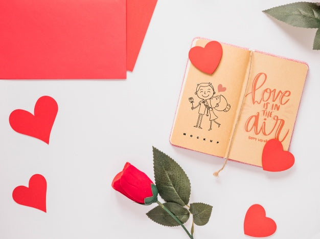 Free Notebook Mockup With Valentine Concept Psd