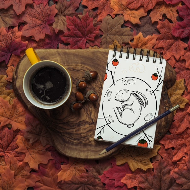 Free Notepad Mockup With Autumn Concept Psd