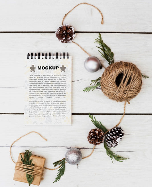 Free Notepad Mockup With Christmas Concept Psd