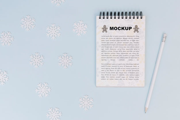 Free Notepad Mockup With Christmas Concept Psd