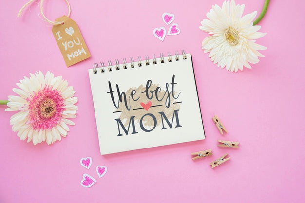 Free Notepad Mockup With Flat Lay Mothers Day Composition Psd